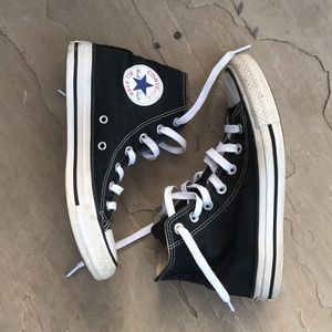 Classic Hi Top Chuck Taylor Converse Sneaker